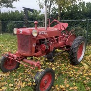 Verkocht!! Oldtimer tractor Farmall CUB 12pk 1947 (laag productienummer) en orig. maaibalk