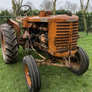 Verkocht!! Oldtimer Renault 7012 tractor met 4 cilinder Perkins P4 Diesel.